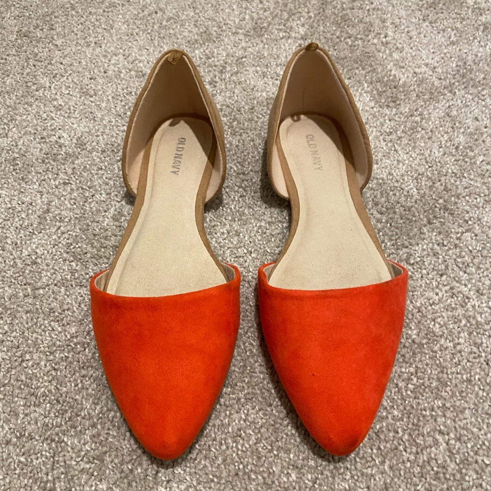 Old Navy Women’s Pointy-Toe D’Orsay Flats